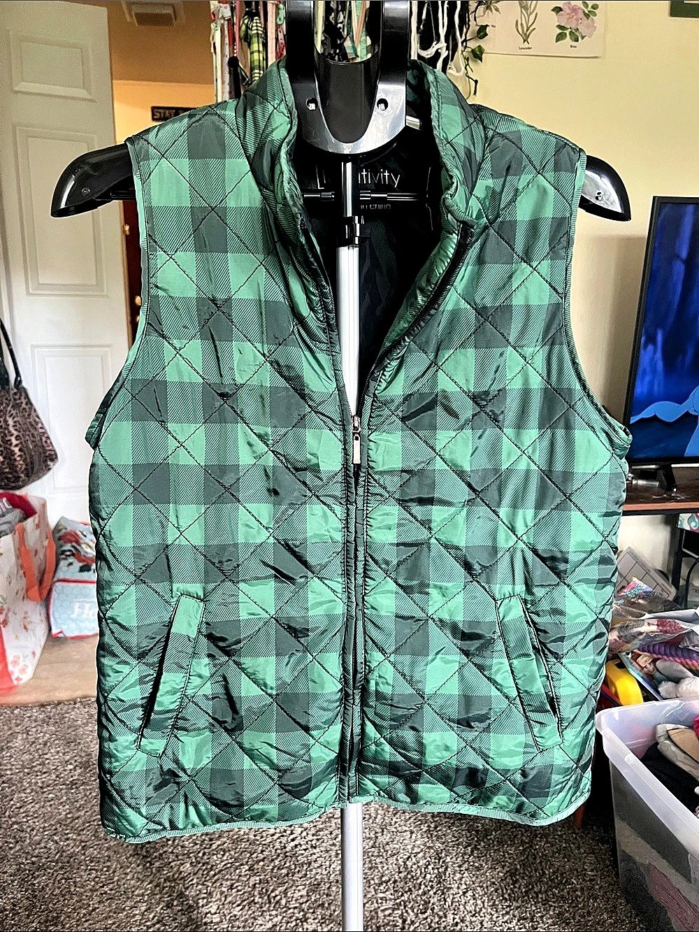 Relativity Green Buffalo Plaid Quilted Puffer Vest Green & Black Medium